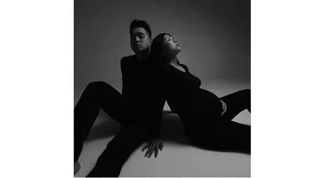 6 Potret Maternity Shoot Greysia Polii dan Felix Djimin, Usung Dua Konsep Berbeda