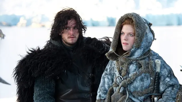 Kit Harington dan Rose Leslie di Game of Thrones. (HBO)