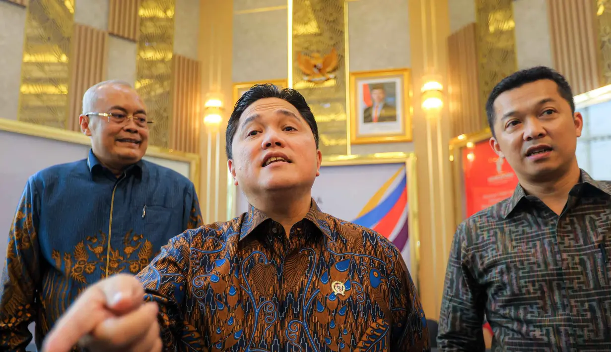 Menpora Erick Thohir juga akan  menyederhanakan 191 peraturan menteri sejak 2009 menjadi 20. (Bola.com/Bagaskara Lazuardi)