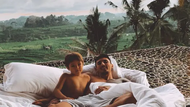 Potret Kebersamaan El Barack dan Vincent Verhaag. (Sumber: Instagram/v.andrianto dan Instagram/alexanderbarackel)