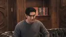 Choi Siwon akan memainkan peran chaebol generasi ketiga bernama Park Jin Tae yang terlahir dengan sendok perak. Park Jin Tae adalah anak kedua dari Tae Gang Group, sebuah perusahaan yang didirikan oleh kakeknya. (Foto: TVING)