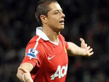 Selebrasi gol striker Manchester United asal Meksiko, Javier Hernandez ke gawang Wolverhampton Wanderers di putaran keempat Carling Cup di Old Trafford, 26 Oktober 2010. MU unggul 3-2. AFP PHOTO / ANDREW YATES