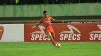 Pemain Persis, Azka Fauzi. (Bola.com/Ronald Seger Prabowo)