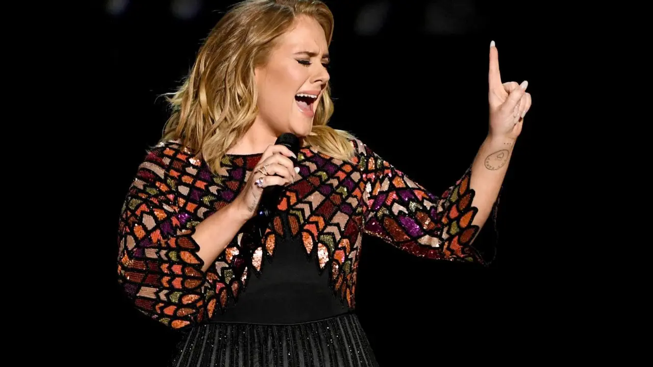 [Bintang] Adele