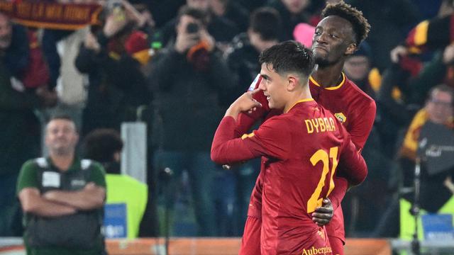 Paulo Dybala dan Tammy Abraham