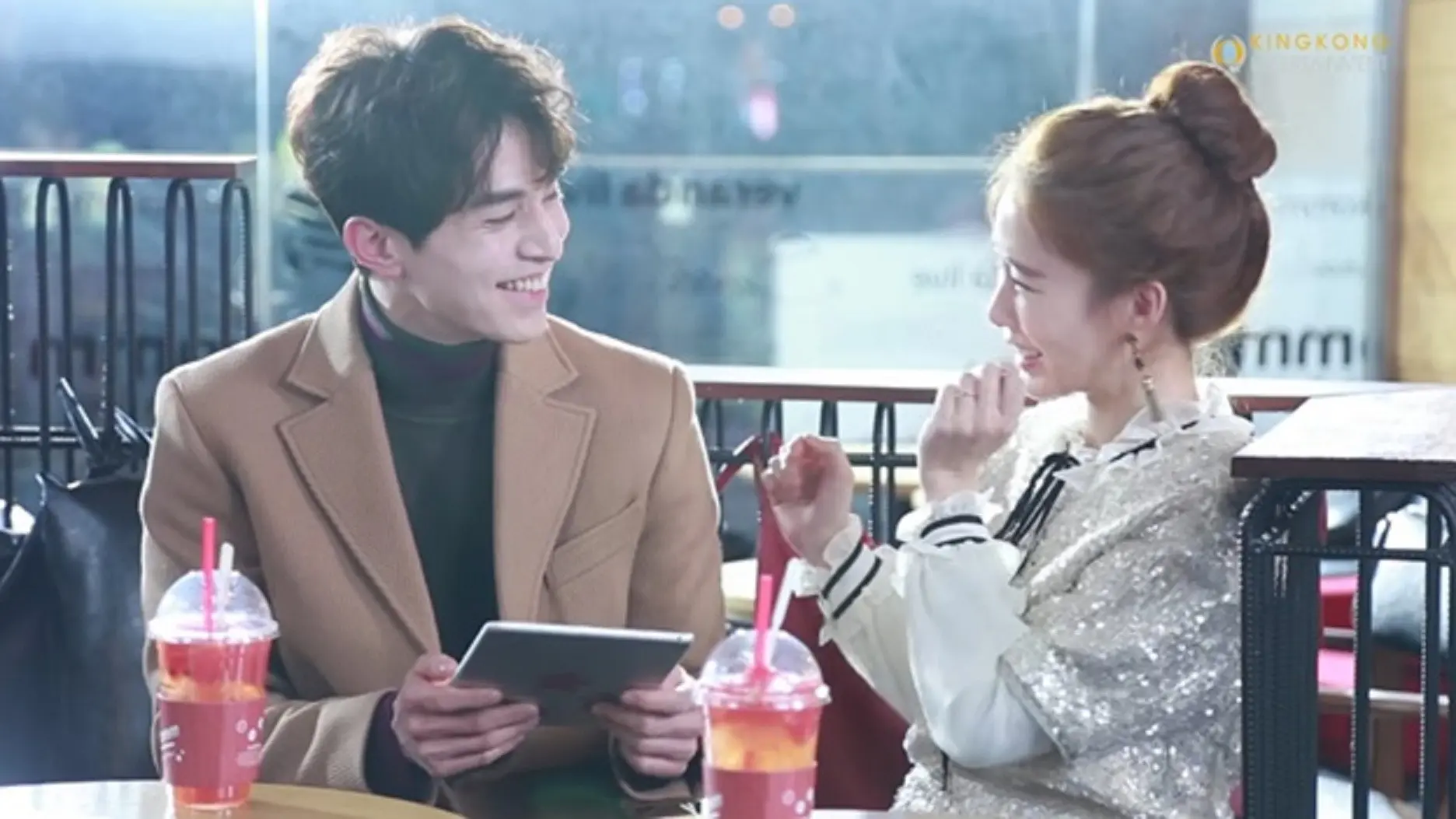 Lee Dong Wook dan Yoo In Na (Hancinema)