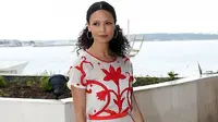 Tak Terlihat Hamil, Thandie Newton Menanti Anak Ketiga