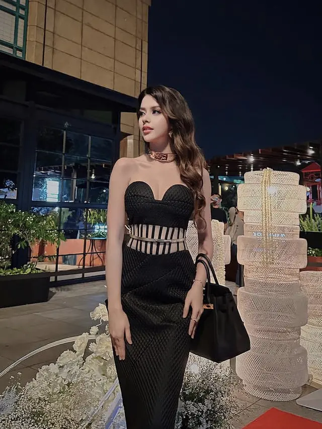 Puteri Indonesia Lingkungan 2022, dr. Cindy