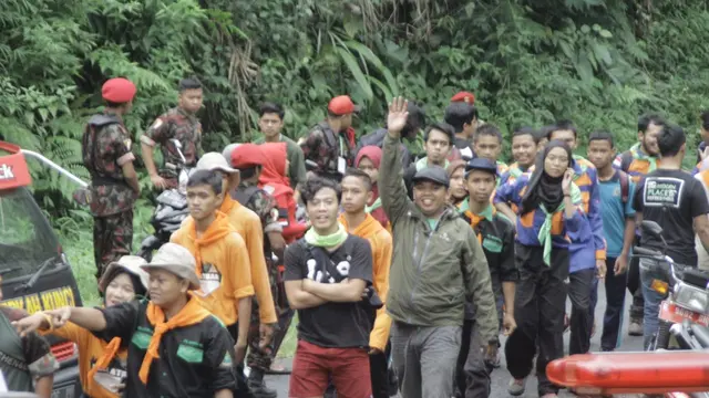 Ribuan anggota pecinta alam di Purbalingga turun melakukan penanaman 2000 pohon di Perbukitan Siregol. (Foto: Liputan6.com/Galoeh Widura)