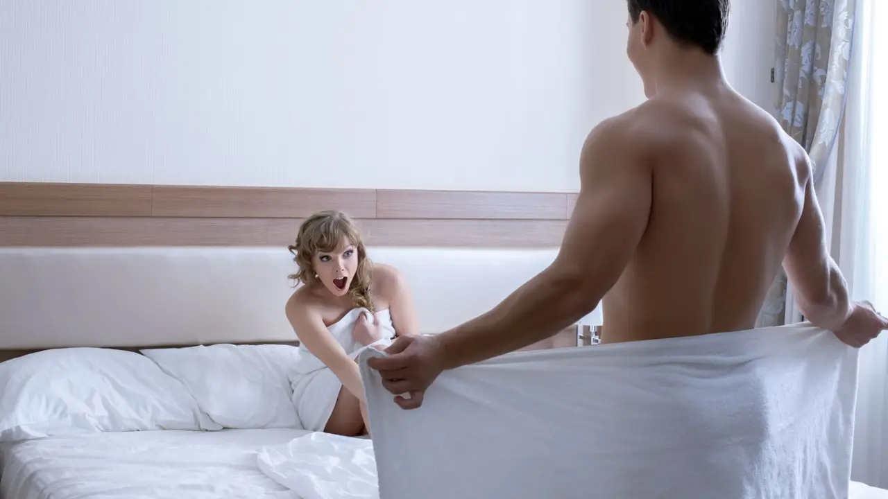 5 Tips Bercinta Bagi Pria yang Nggak PD Sama Ukuran Mr. P