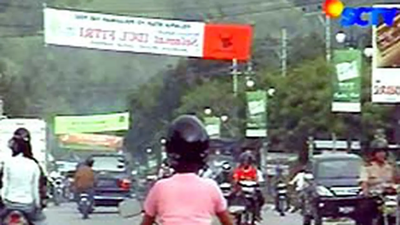 031106bposo.jpg