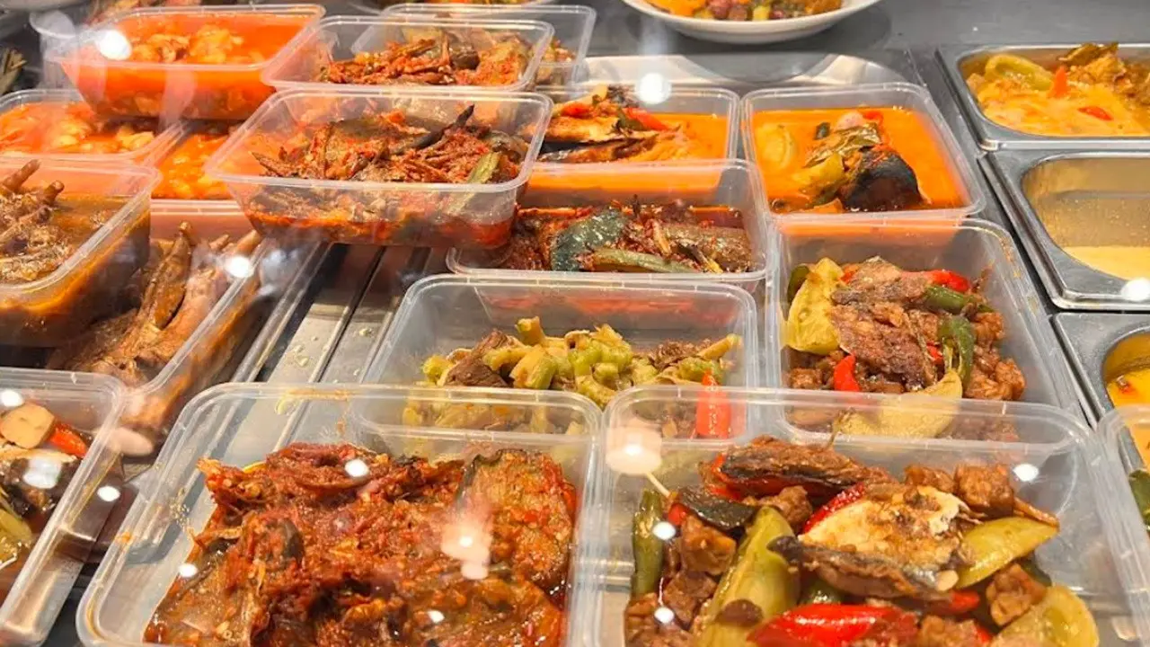 Rekomendasi Tempat Makan Siang Enak di Surabaya