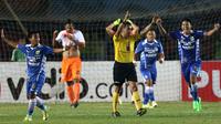 Persib berhasil mengalahkan Borneo FC dengan skor 2-1.