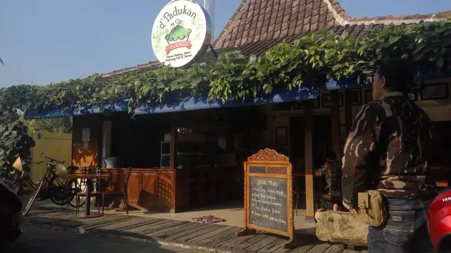 D'Padukan Pie And Resto