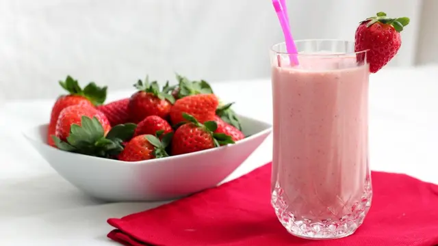 [Bintang] Strawberry Milkshake