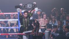 Pertarungan tinju Superstar Knockout Vol. 3 berakhir dengan kemenangan El Rumi atas Jeffri Nichol. (Bola.com/M Iqbal Ichsan)