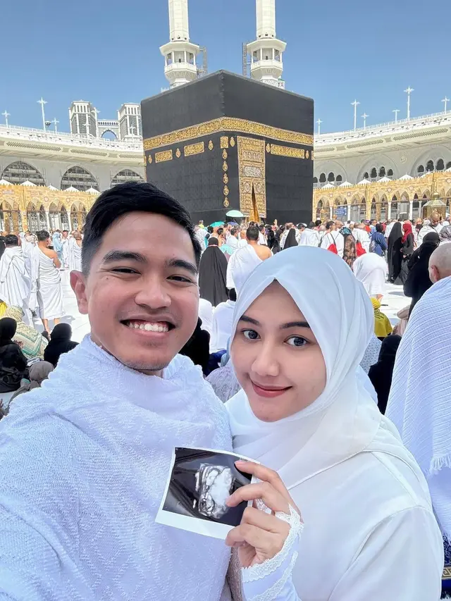 Umumkan Hamil ketika Umrah, Ini 6 Potret Erina Gudono dan Kaesang di Tanah Suci