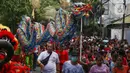 Perayaan Cap Go Meh dimeriahkan iringan kenong dan simbal sebagai tanda dimulainya pertunjukan barongsai atau pertunjukan tradisional masyarakat setempat. (Liputan6.com/Angga Yuniar)
