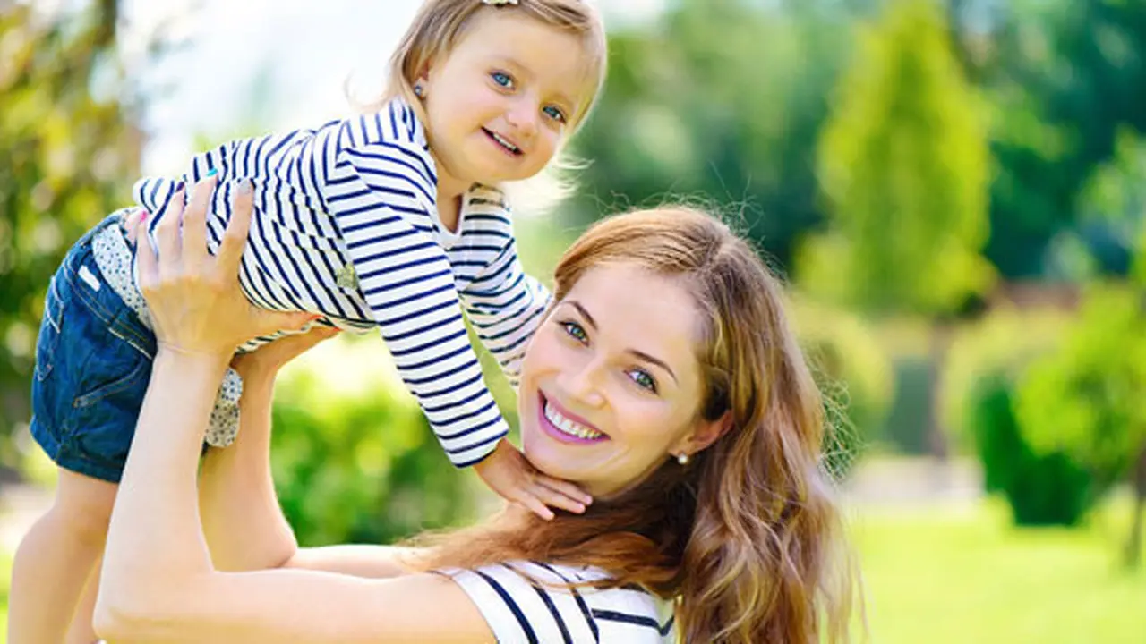 (C) shutterstock