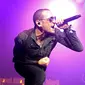 Vokalis band rock Linkin Park, Chester Bennington (Photo by Owen Sweeney/Invision/AP)