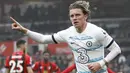 Selebrasi pemain Chelsea, Conor Gallagher, setelah mencetak gol pertama bagi timnya ke gawang Bournemouth dalam pertandingan lanjutan pekan ke-35 Liga Inggris 2022/2023 yang berlangsung di Vitality Stadium, Sabtu (6/5/2023). (AFP/Ian Kington)