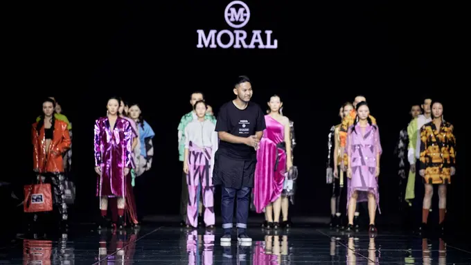 Melangkah ke Kancah Internasional, MORAL Unjuk Gigi di Ajang Pekan Mode Harbin, Cina