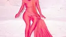 Kali ini tampilan eksentrik Kim Kardashian dengan kostum tertutup saat merayakan Hari Halloween.  (Instagram/kimkardashian).