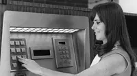 Sejak itu, fungsi mesin ATM pun mengalami peningkatan. 