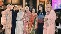 6 Potret Geng Artis Mulan Jameela Buka Puasa Bersama di Resto Ahmad Dhani