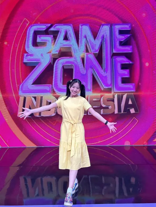 Dalam kesehariannya, Haruka kerap tampil manis dengan dress. @haruuuu_chan.