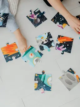 Teka-teki silang dan puzzle kuatkan ingatan anak. [Dok/Pexels.com/www.kaboompics.com].