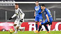 Gelandang Juventus, Arthur Melo, menggiring bola saat melawan Udinese pada laga Liga Italia di Stadion Allianz, Turin, Minggu (3/1/2021). Juventus menang dengan skor 4-1. (Marco Alpozzi/LaPresse via AP)