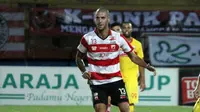 Dane Milovanovic kembali dipanggil Madura United. (Bola.com/Fahrizal Arnas)