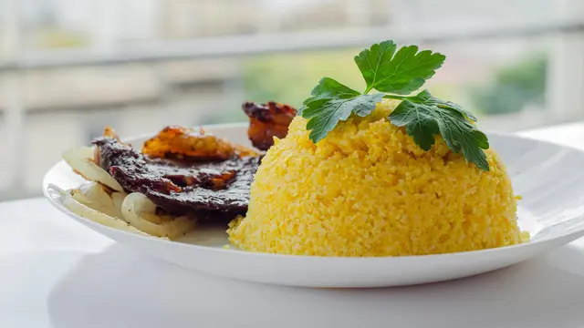 Resep Nasi Jagung dan Lauknya - Food Fimela.com