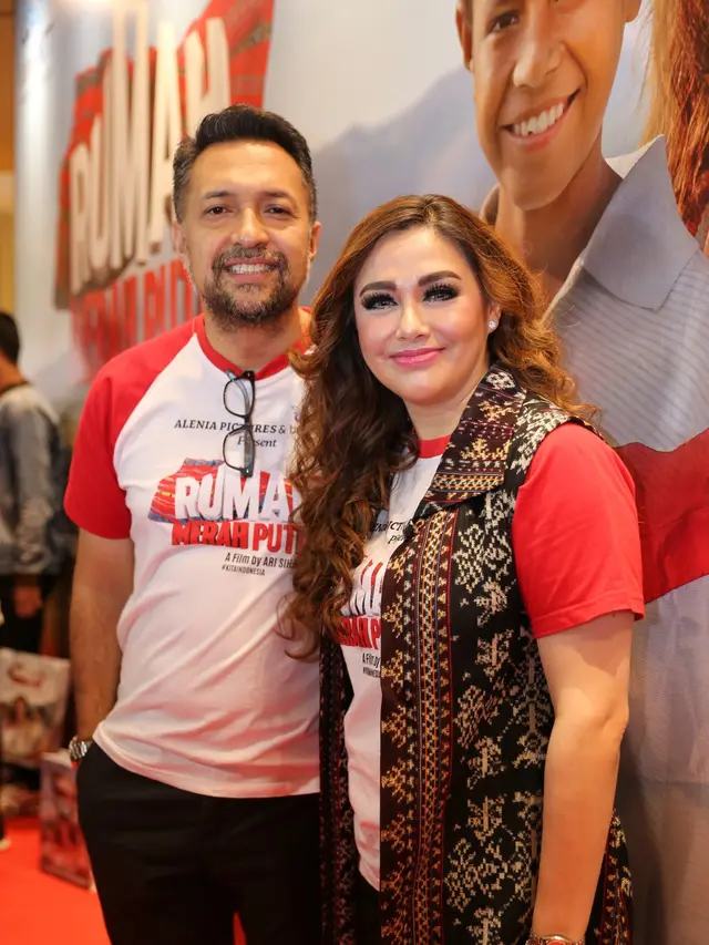 [Fimela] Ari Sihasale - Nia Zulkarnaen