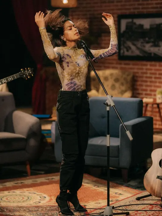 (Instagram/evacelia)