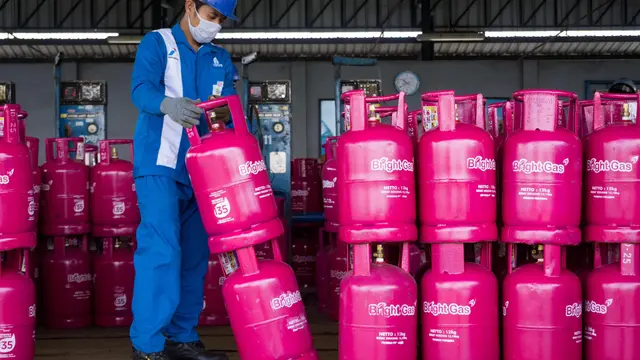 Pertamina Patra Niaga berkomitmen dan selalu siap melayani kebutuhan BBM dan LPG bagi masyarakat, termasuk pada momentum libur Idul Adha 1445 H. (Dok Pertamina)