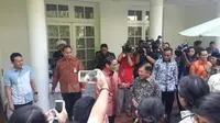 Wagub terpilih DKI Jakarta Sandiaga Uno saat tiba di rumah dinas Wapres. (Liputan6.com/Putu Merta SP)