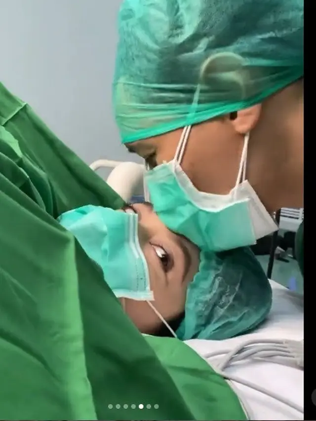 Lian Firman dan Nancy Agita dikaruniai anak ketiga (Foto: Instagram/@nancyagita)
