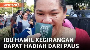 Seorang Ibu Hamil dapat Hadiah Rosario Langsung dari Paus Fransiskus