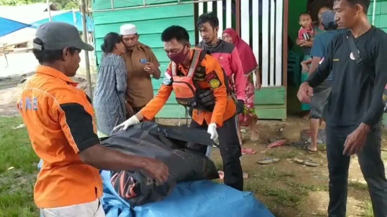 Korban diduga diterkam buaya di Konawe Utara, usai ditemukan tim SAR Gabungan.(Liputan6.com/dokumen Kantor SAR Kendari)