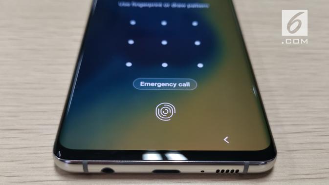 Tampilan sensor sidik jari di layar Samsung Galaxy S10 Plus. /Andina Librianty