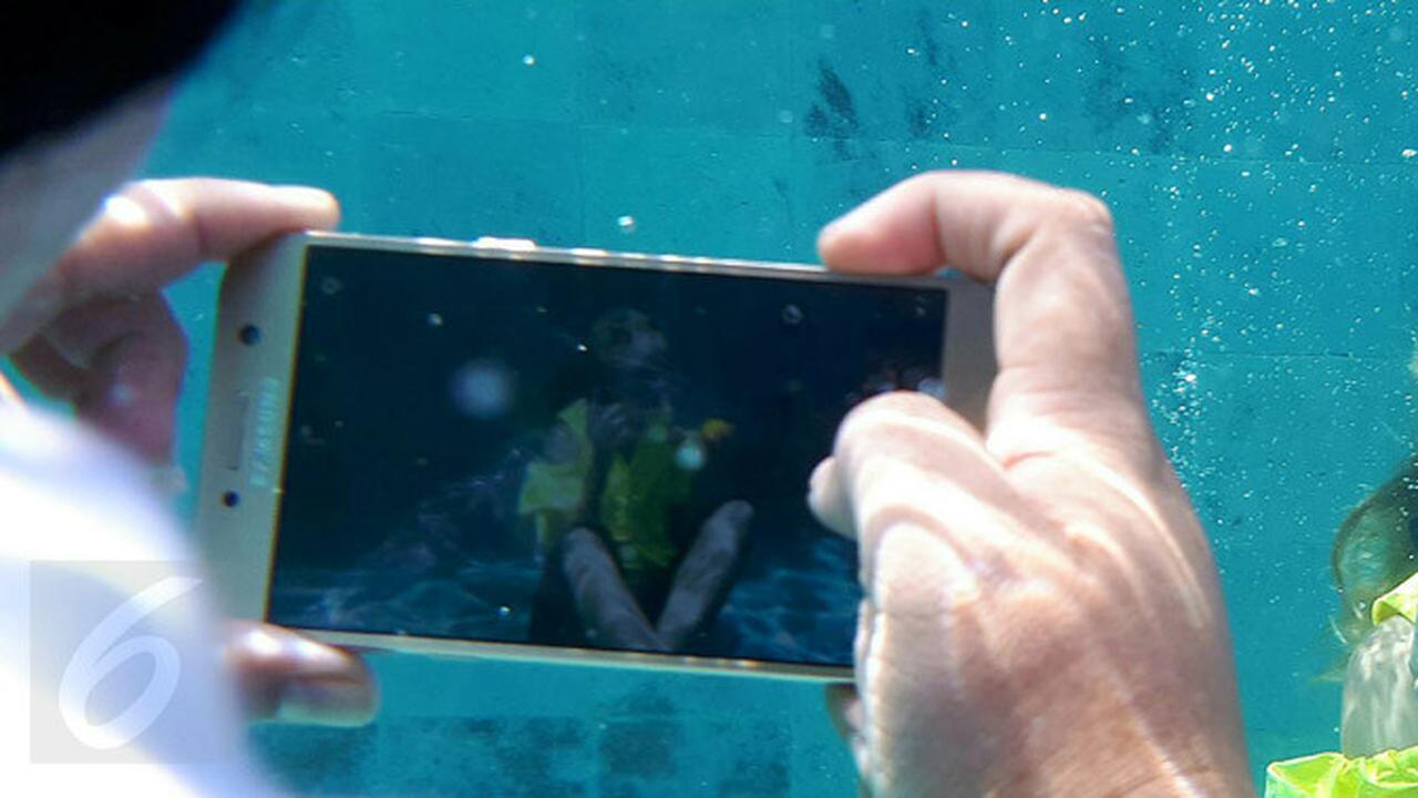 Samsung Galaxy A (2017)