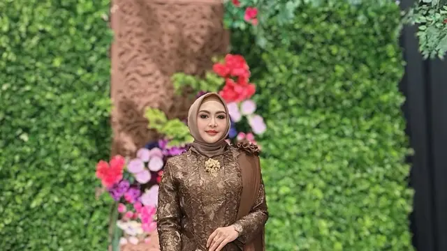 Inspirasi Outfit Kondangan Ala Artis Lawas 90-an/Instagram
