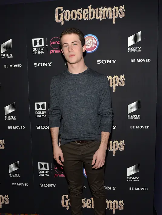 Film ini bercerita tentang kehidupan seorang remaja bernama Zach Cooper diperankan oleh Dylan Minnette yang harus beradaptasi dengan rumah barunya. (AFP/Bintang.com)