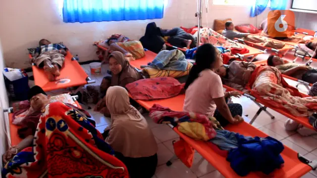 Ratusan warga dari dua kecamatan di Kabupaten Sukabumi melaporkan alami keracunan makanan hajatan (Liputan6.com/Fira Syahrin).