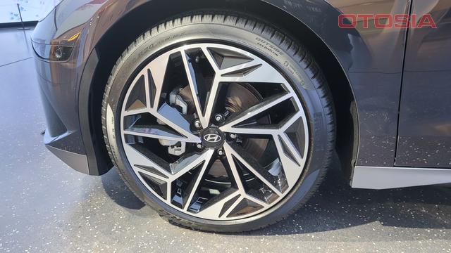 Hyundai Ionic 6