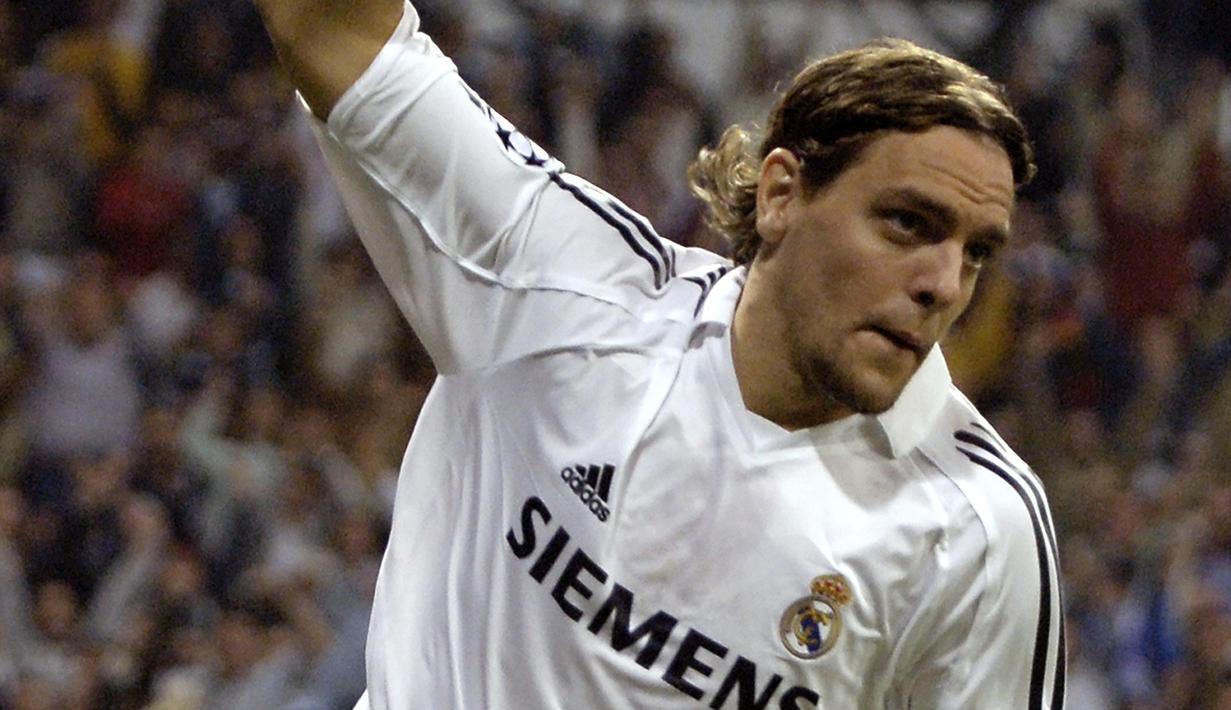 Pada Agustus 2004 sang pemain memilih hijrah ke Real Madrid. Namun, transfernya ke Santiago Bernabeu ternyata berubah menjadi bencana besar. Woodgate tampil melempem dan banyak mengalami cedera selama membela Los Blancos. (AFP/Marcello Rubio)