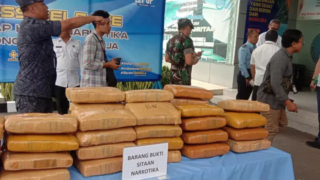 Pengungkapan kasus peredaran narkoba oleh Oknum Anggota TNI di Tangerang, Banten.