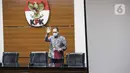 Wakil Ketua KPK Ali Ghufron saat menyampaikan keterangan terkait penetapan tersangka Kepala KPP Pratama Bantaeng Wawan Ridwan di Gedung KPK, Jakarta, Kamis (11/11/2021). KPK menetapkan Wawan Ridwan sebagai tersangka dugaan korupsi perpajakan di Dirjen Pajak Kemenkeu. (Liputan6.com/Faizal Fanani)